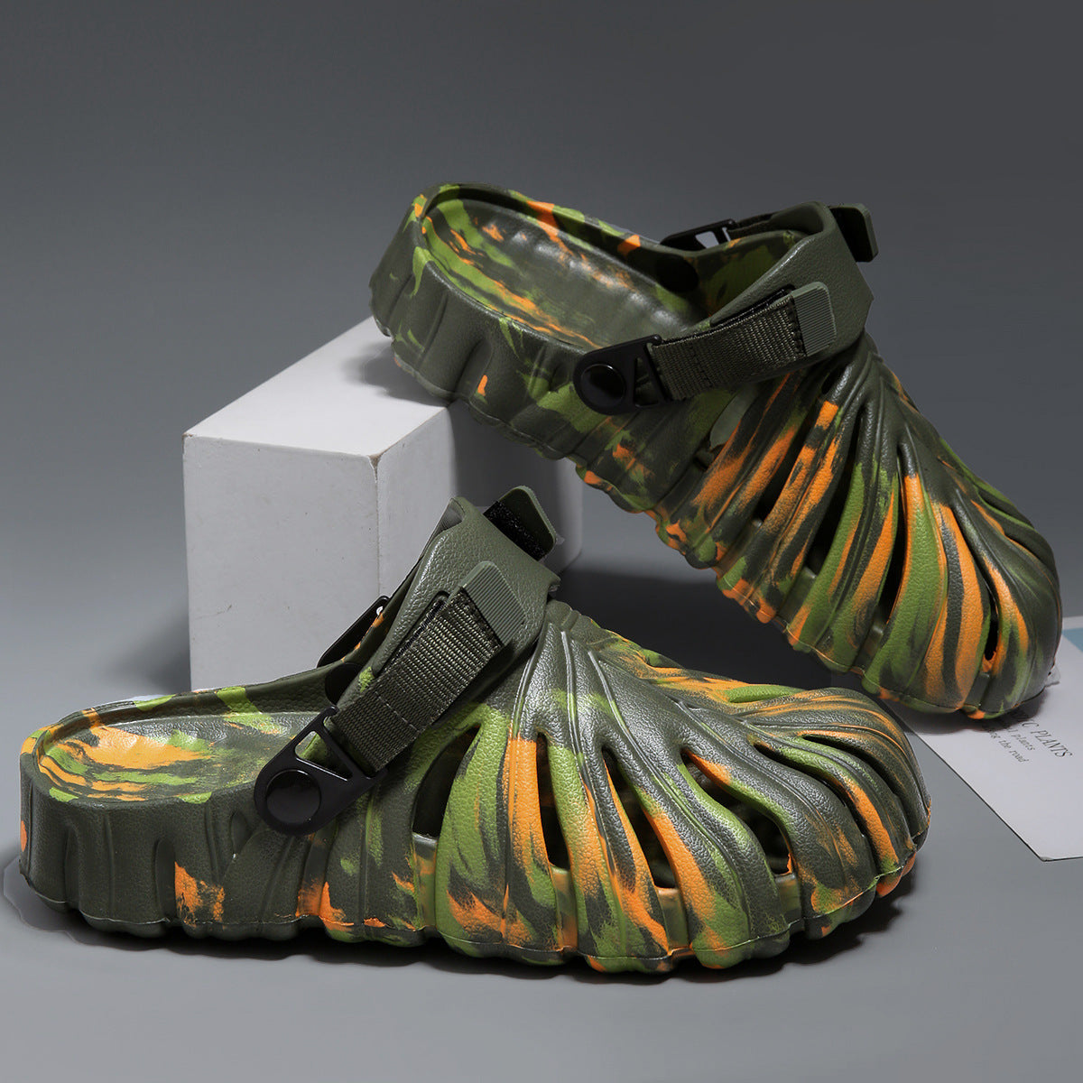 Monstera Slippers